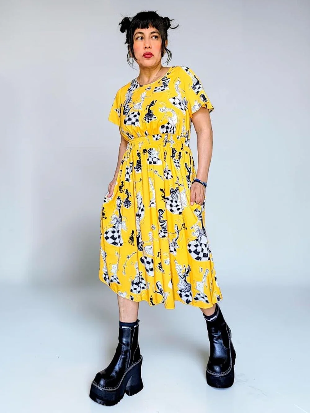 Moschino rare VTG 90's fairy grunge whimsy surrealism art chess yellow dress 6 - Picture 2 of 15